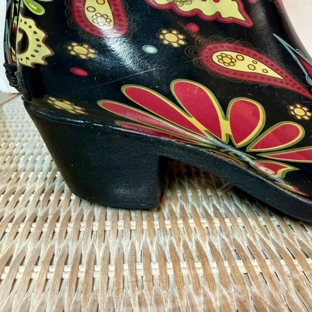 Nomad Corkys Yippy Western Rain Boots Black Paisley Print Size 7